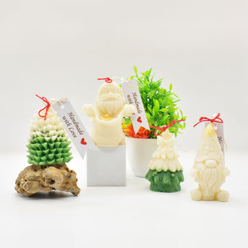 Decorative Christmas candles, soy wax lavender-chamomile scent for gifting.